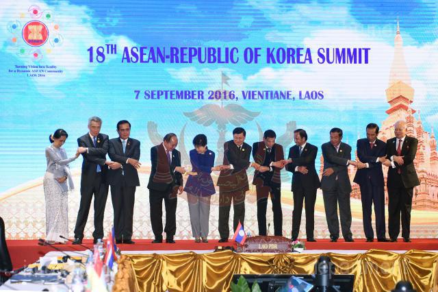 HERNIE_ASEAN KOREA 51