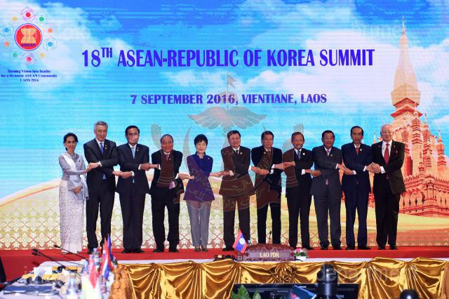 HERNIE_ASEAN KOREA 52
