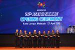 270415_KDYMM BERKENAN BERANGKAT MAJLIS PEMBUKAAN ASEAN SUMMIT 2015